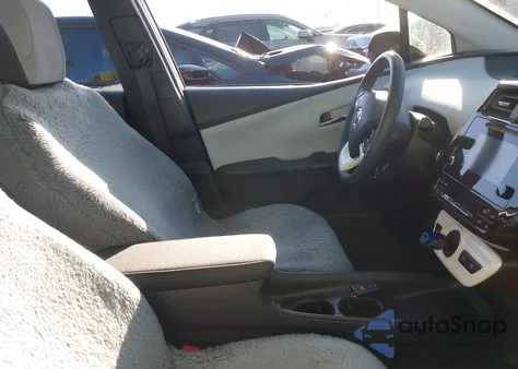 2017 Toyota Prius Two z USA, uszkodzony, nr VIN JTDKBRFU9H3565889